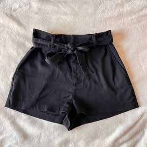 H&M Black Paper Bag High Waist Lightweight Shorts Size 2